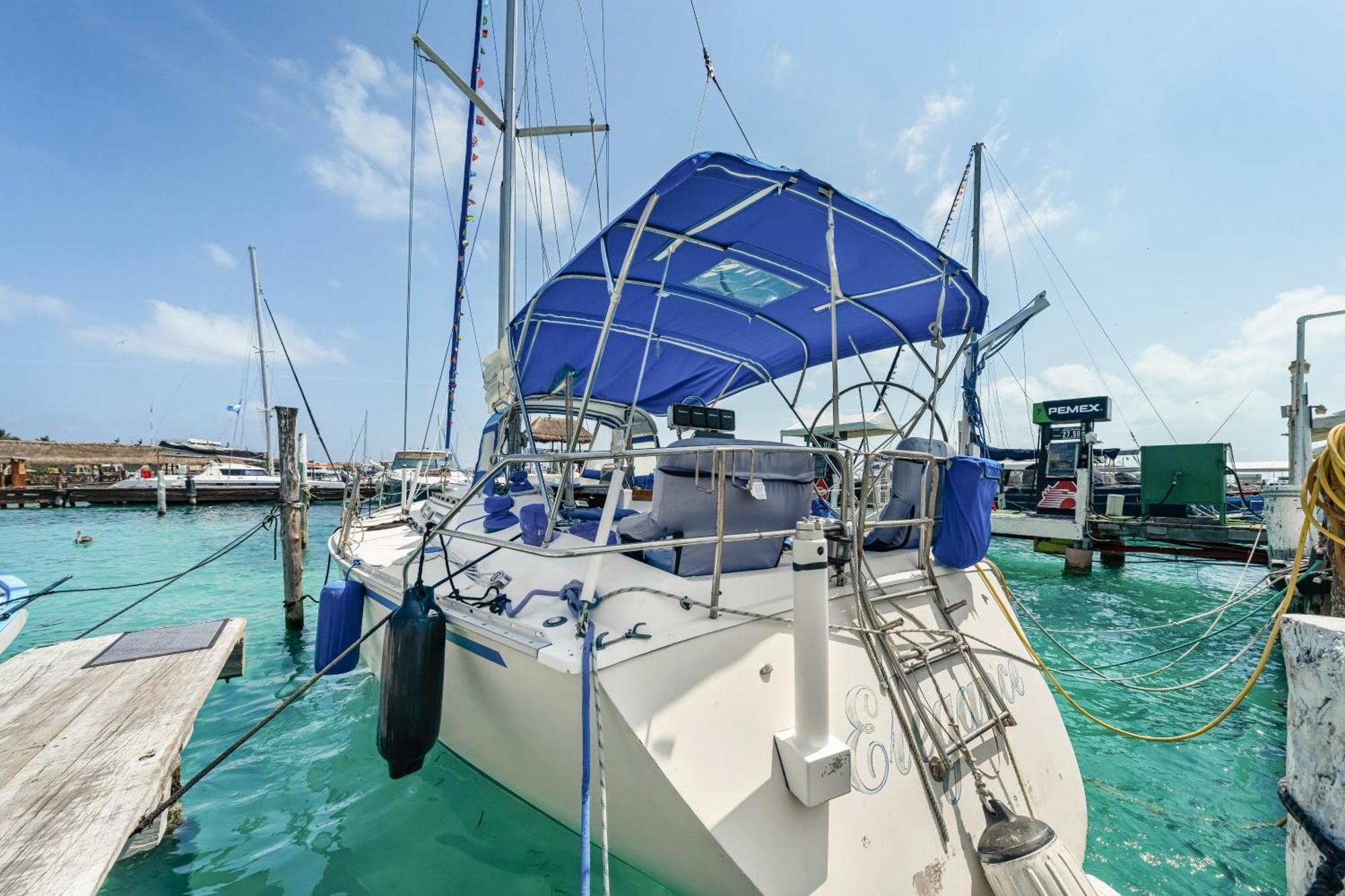 Walk Barefoot To Beach! Private Sailboat At North End, Queen Bed, En-suite Bath, Ac *