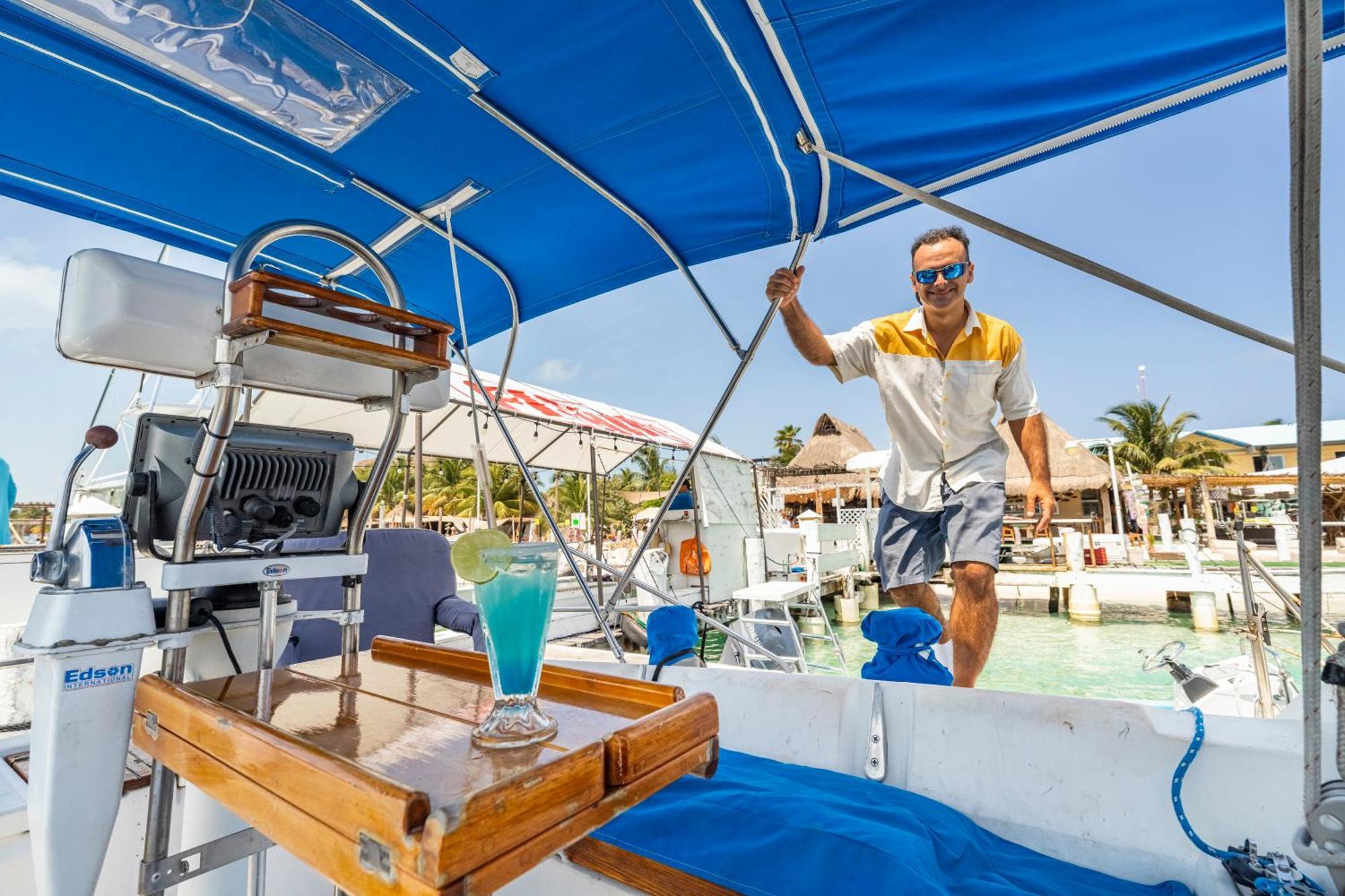 Walk Barefoot To Beach! Private Sailboat At North End, Queen Bed, En-suite Bath, Ac